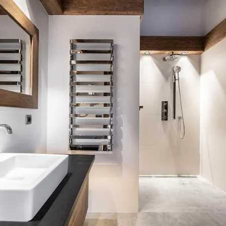 Toto With Private Pool And Sauna